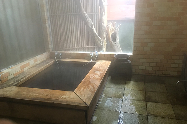 亀山湖 湖水亭 嵯峨和