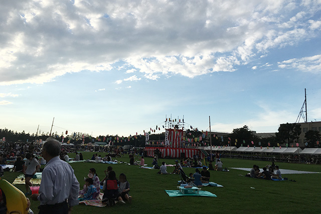 下志津駐屯地盆踊り屋台や花火の混雑はどれくらい?何時までに行く?