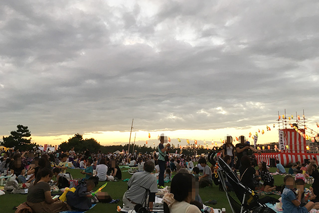 下志津駐屯地盆踊り屋台や花火の混雑はどれくらい?何時までに行く?