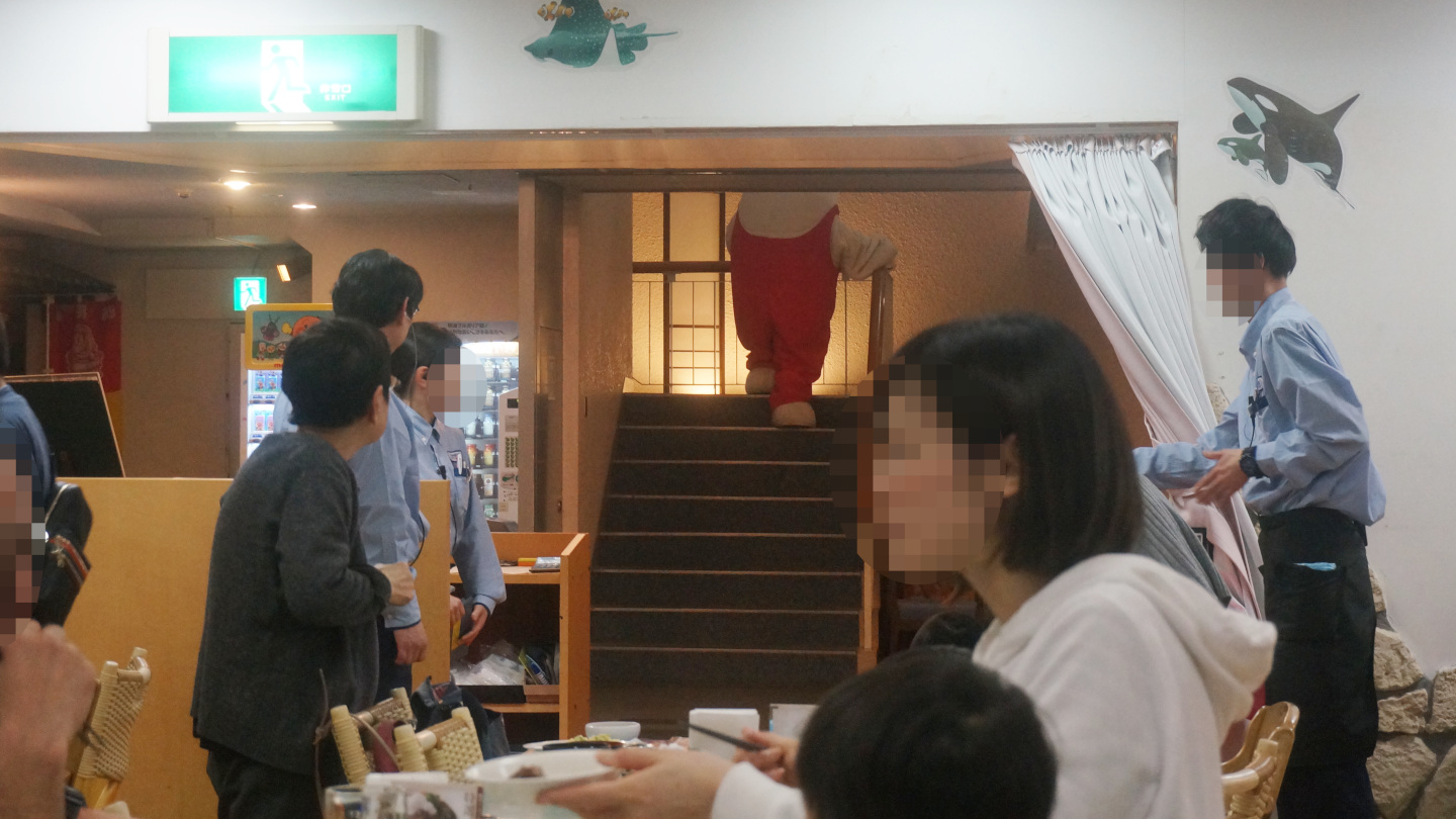 鴨川シーワールドホテルのバイキングは子供にとって天国だ！料理も豪華で大人も満足できるよ～