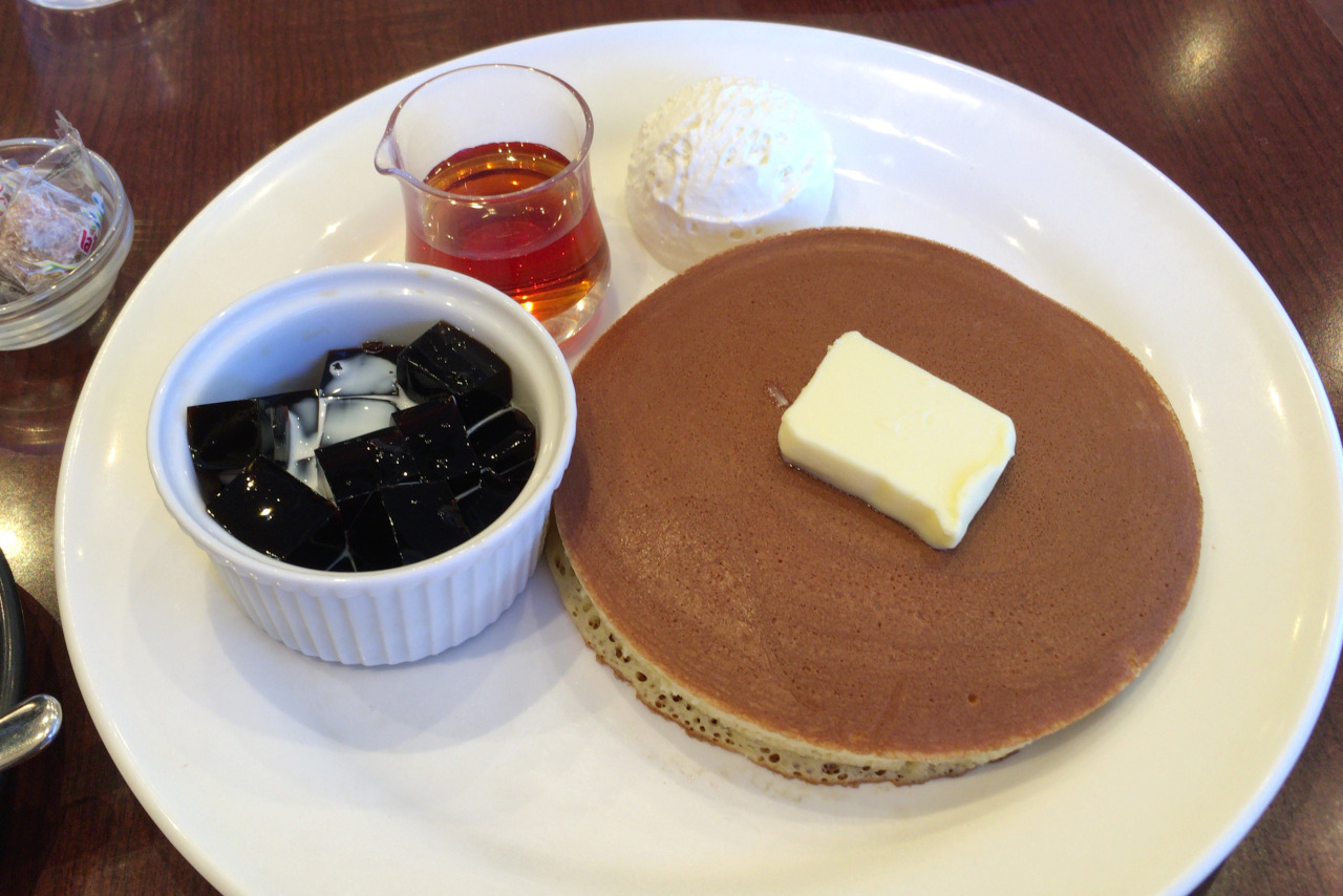 イオンモール八千代緑が丘の珈琲館でモーニング 炭火珈琲&トラディショナルホットケーキが素朴な美味しさ