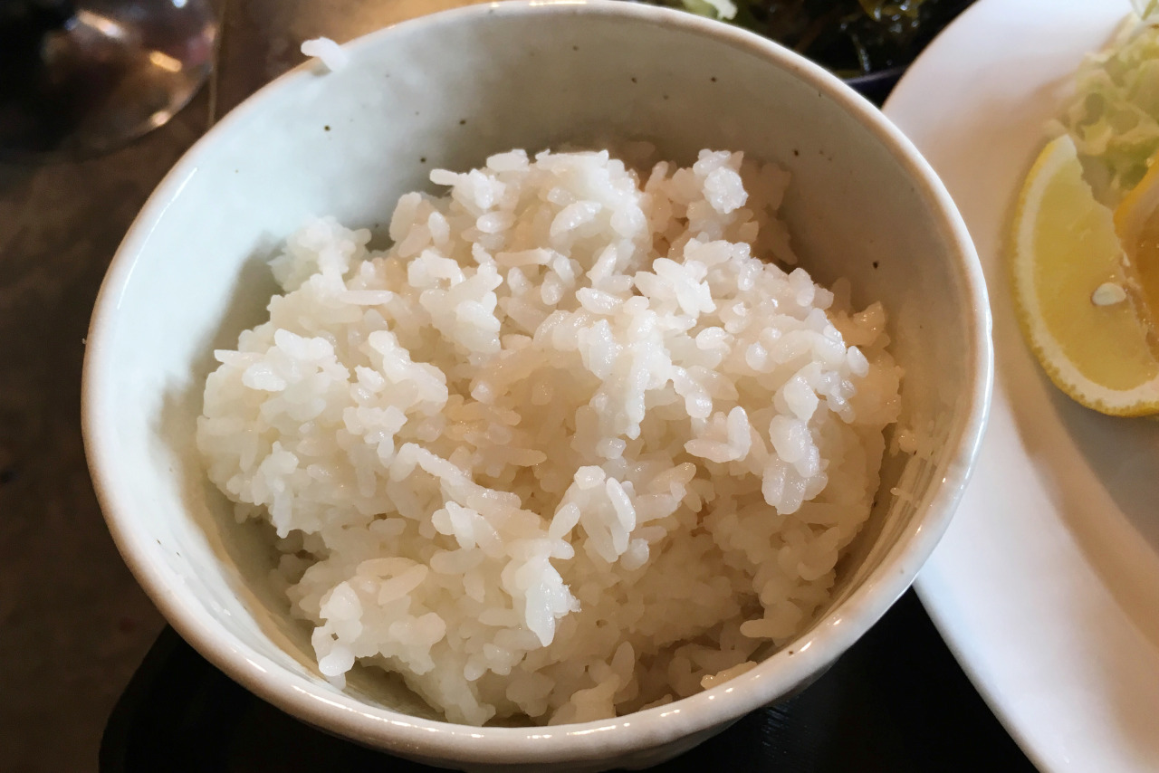 市役所前駅すぐの千葉葡萄食堂ユイットルで千葉県復興ランチ！大ボリューム鯵フライ定食に大満足