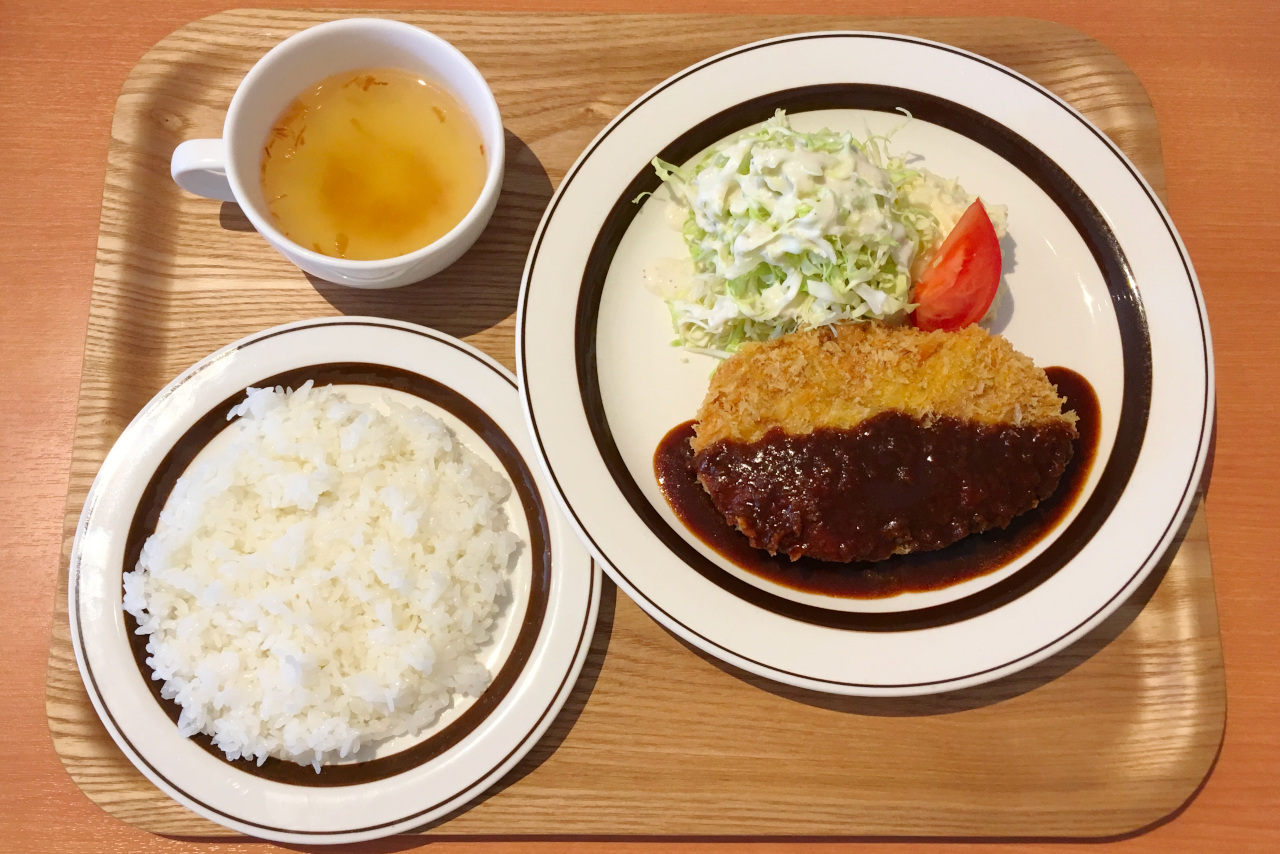 西千葉に新オープンDining Casa(ダイニングカーサ)の日替わりカフェランチ「メンチカツデミグラスソース」が激ウマ