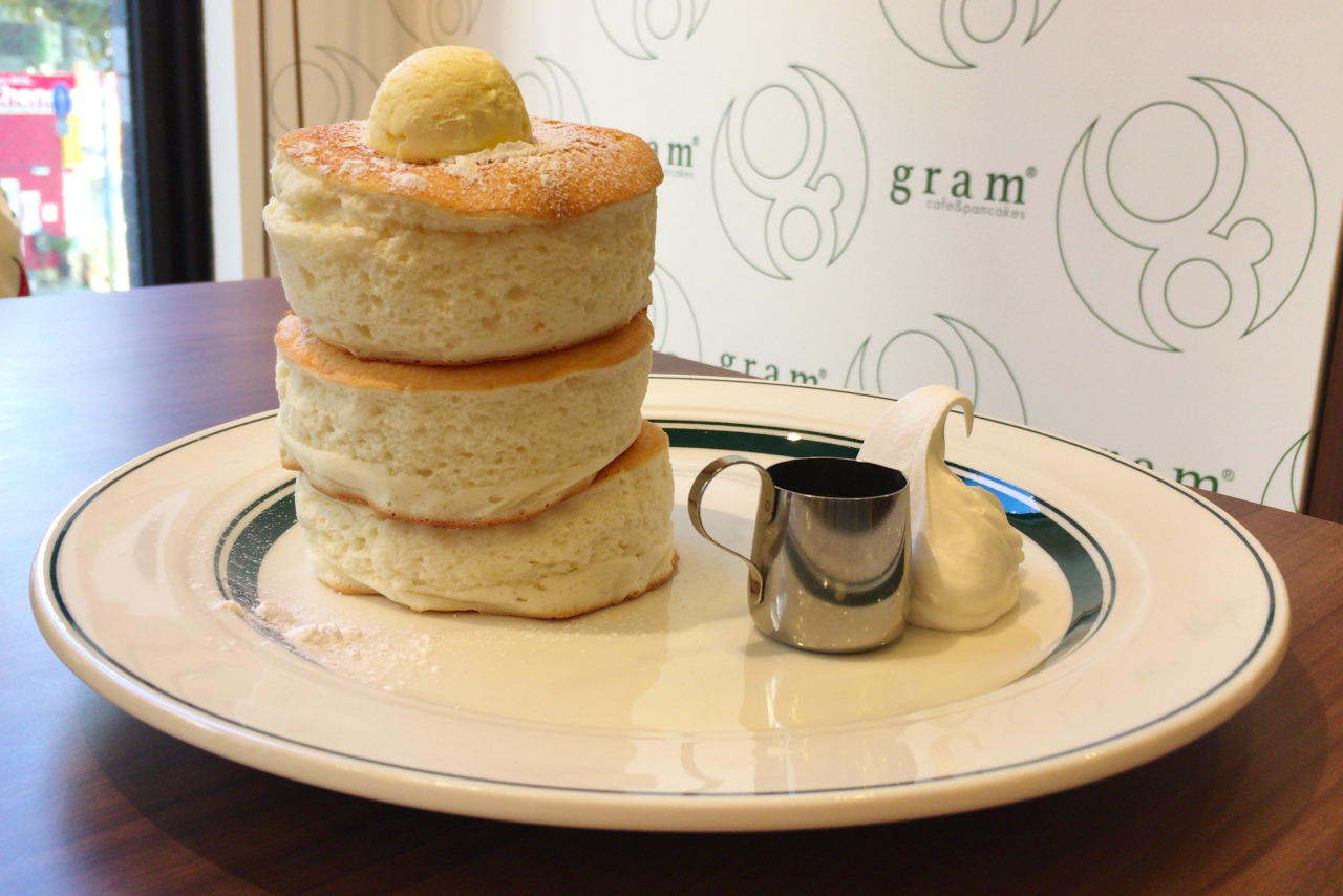 千葉中央にパンケーキgram（グラム）がオープン！名物プレミアムパンケーキはふるしゅわな口溶けがお見事！