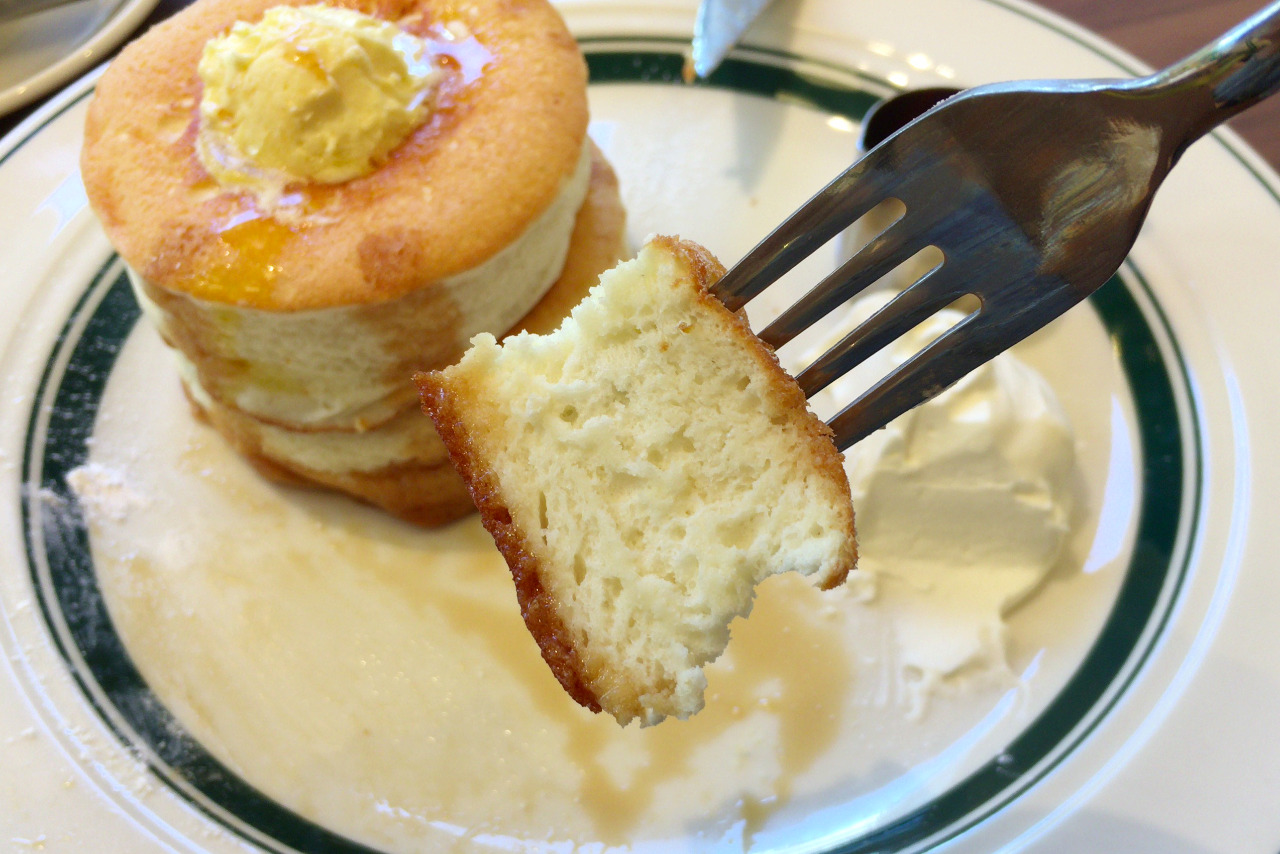 千葉中央にパンケーキgram（グラム）がオープン！名物プレミアムパンケーキはふるしゅわな口溶けがお見事！