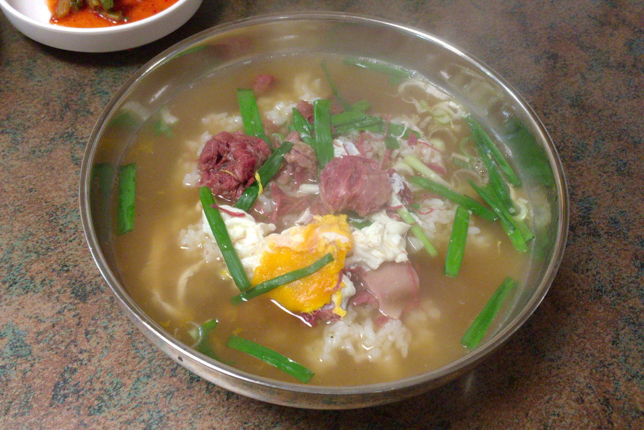千葉中央駅近く韓国家庭料理キムちゃんのカルビクッパで身体の芯からほっこり!柔らかお肉で満腹
