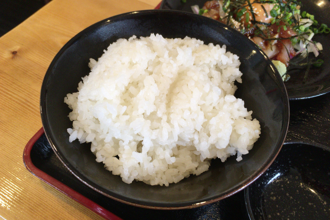 千葉市中央区の海鮮食堂かいじ、ふぐ・まぐろユッケ皿＆とり竜田揚げが絶品なプチ贅沢ランチ