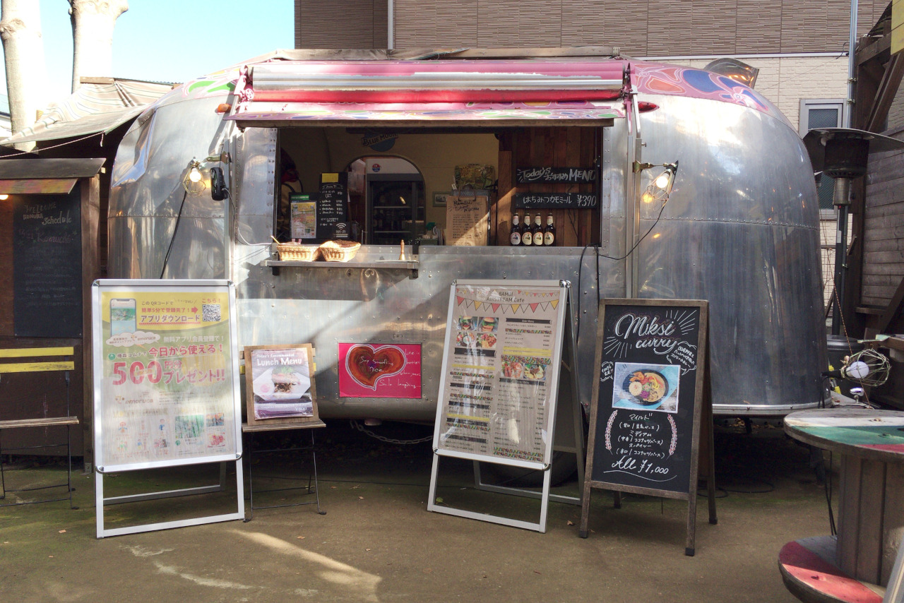 椿森コムナはテント利用で冬でもあったか！アウトドア体験のできるキャンプ場のようなカフェスペース