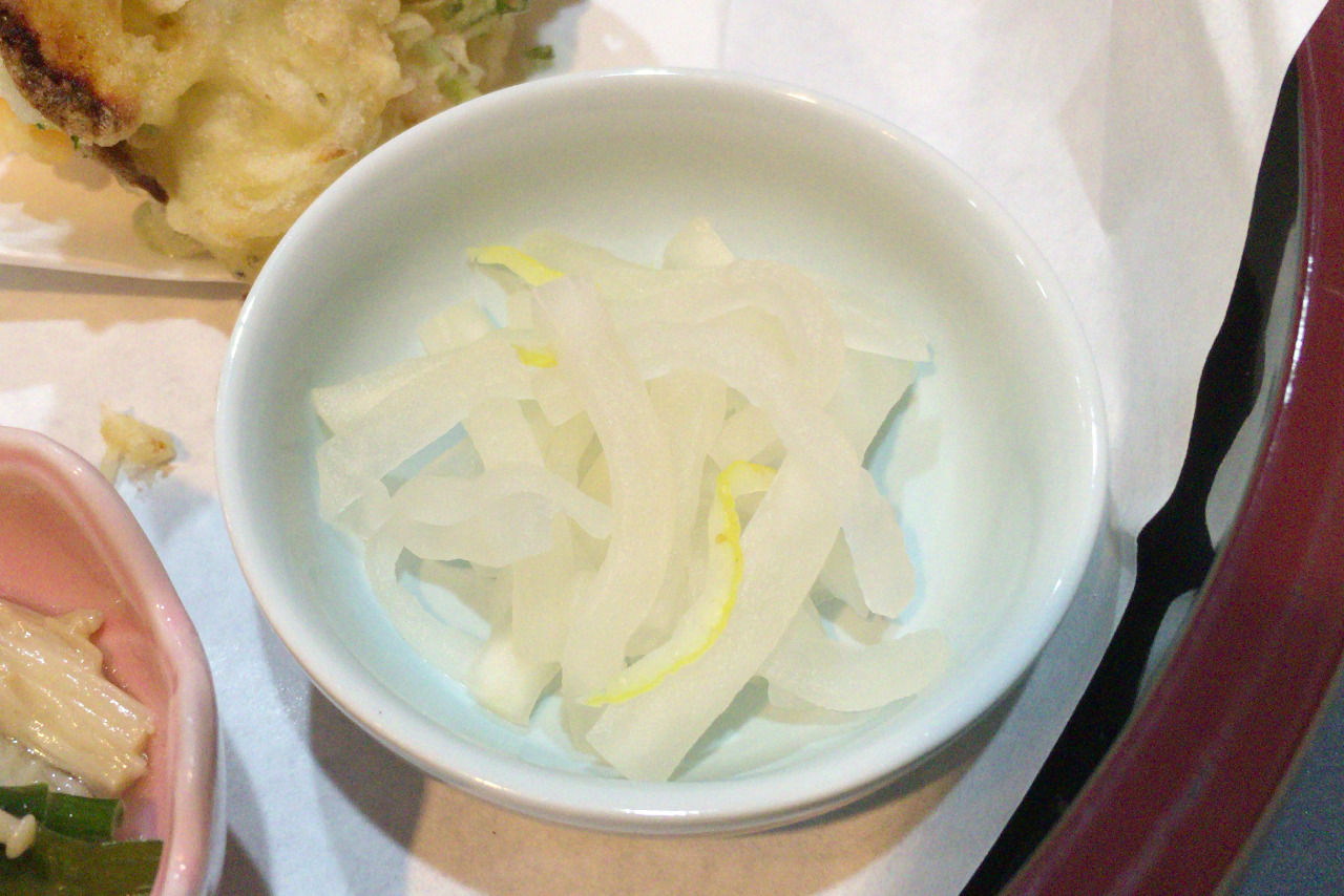 千葉中央の小料理しゅんは粋な和食屋、日替わりのしらうおかき揚げ定食に丁寧な職人の技を感じる