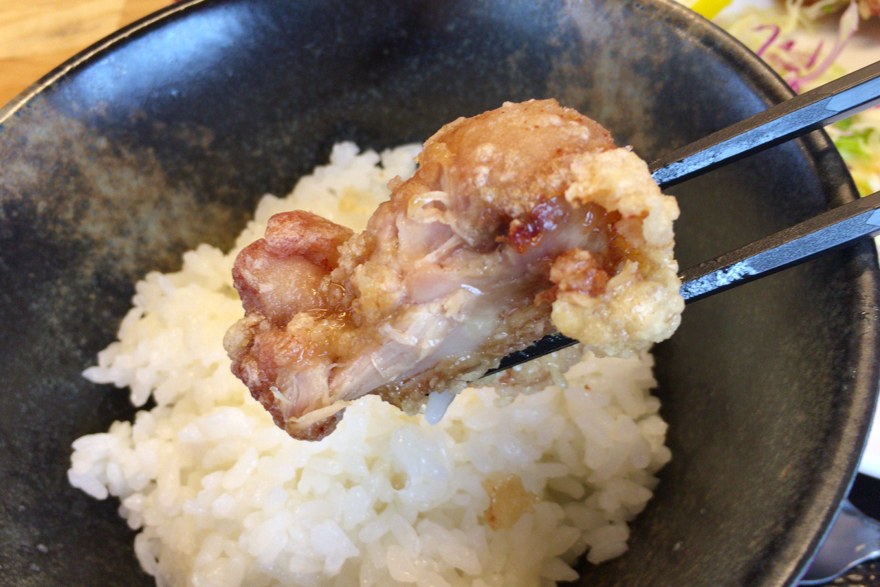 県庁前駅近くにお食事 うまみ処がオープン!和食屋なのにインドカレー?なお店でいただくサクじゅわな唐揚げ定食