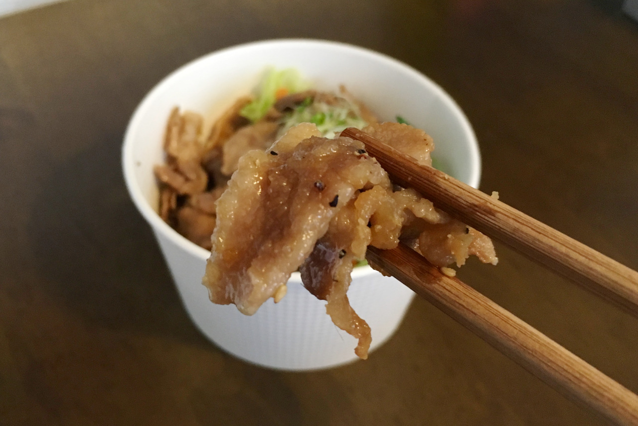 コブケコーヒーは持ち帰り弁当までおしゃれ！メニュー豊富な中からしょうが焼きごはんをテイクアウトしてみた！