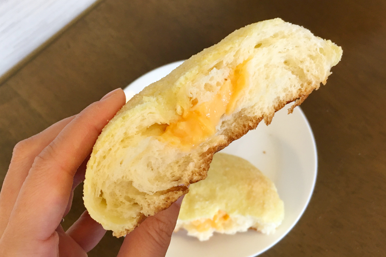 市原SA内にあるベーカリー「石釜工房 はらくち製パン所」名物のへたつきメロンパンを食べてみた!サービスエリアにあるパン屋とは思えない高クオリティ