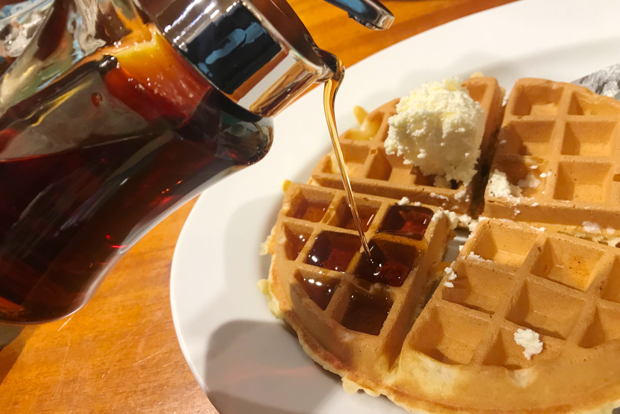 イオンモール幕張新都心のハワイアンカフェ ハレノヘアは絶対穴場!本格的でスパイシーなチキンカツ焙煎カレーとケイジャンチキンワッフルプラターが激ウマなんだ