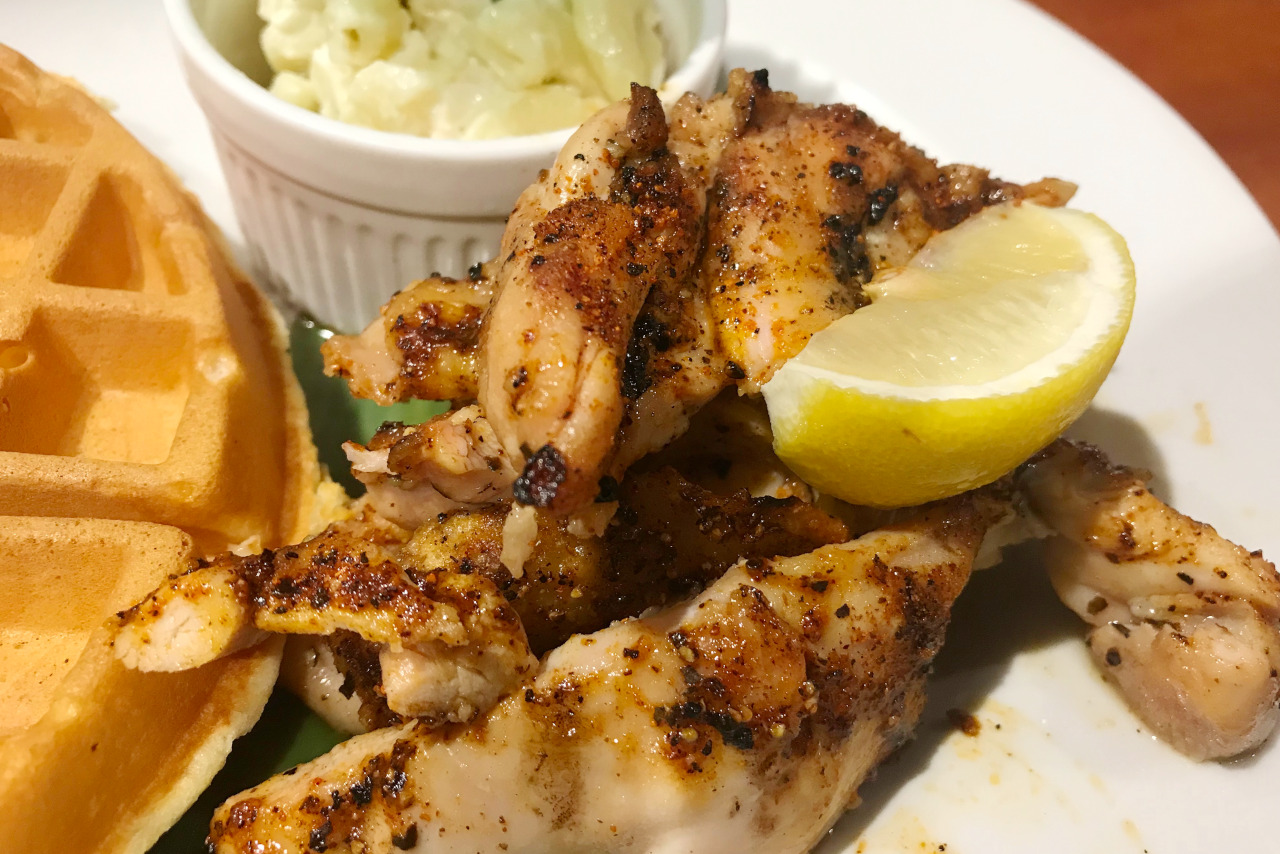 イオンモール幕張新都心のハワイアンカフェ ハレノヘアは絶対穴場!本格的でスパイシーなチキンカツ焙煎カレーとケイジャンチキンワッフルプラターが激ウマなんだ