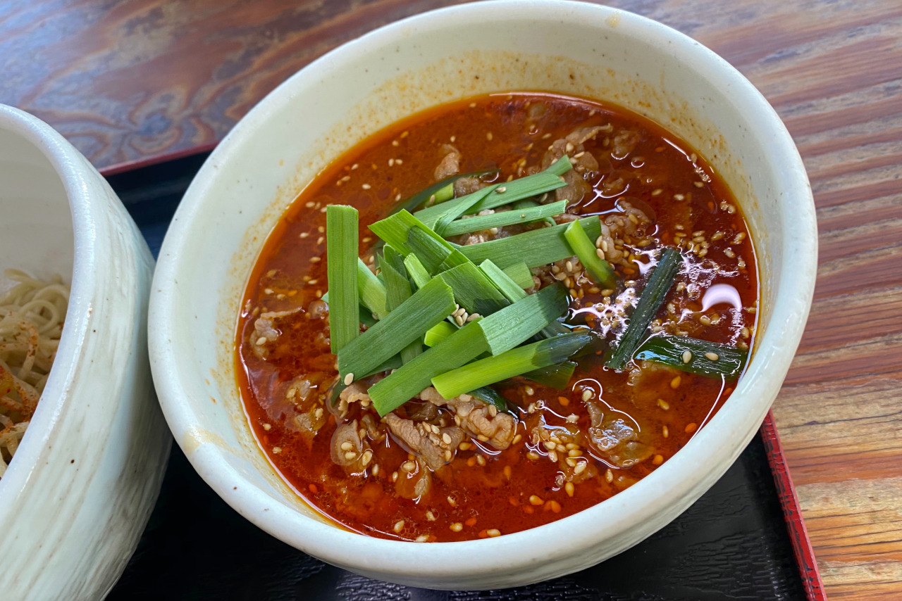 都賀 餃子の並商 限定ピリ辛カルビつけめんがスタミナ満点でヤバイ旨さ!肉とつけ麺がタッグを組んだらこうなってしまうのか
