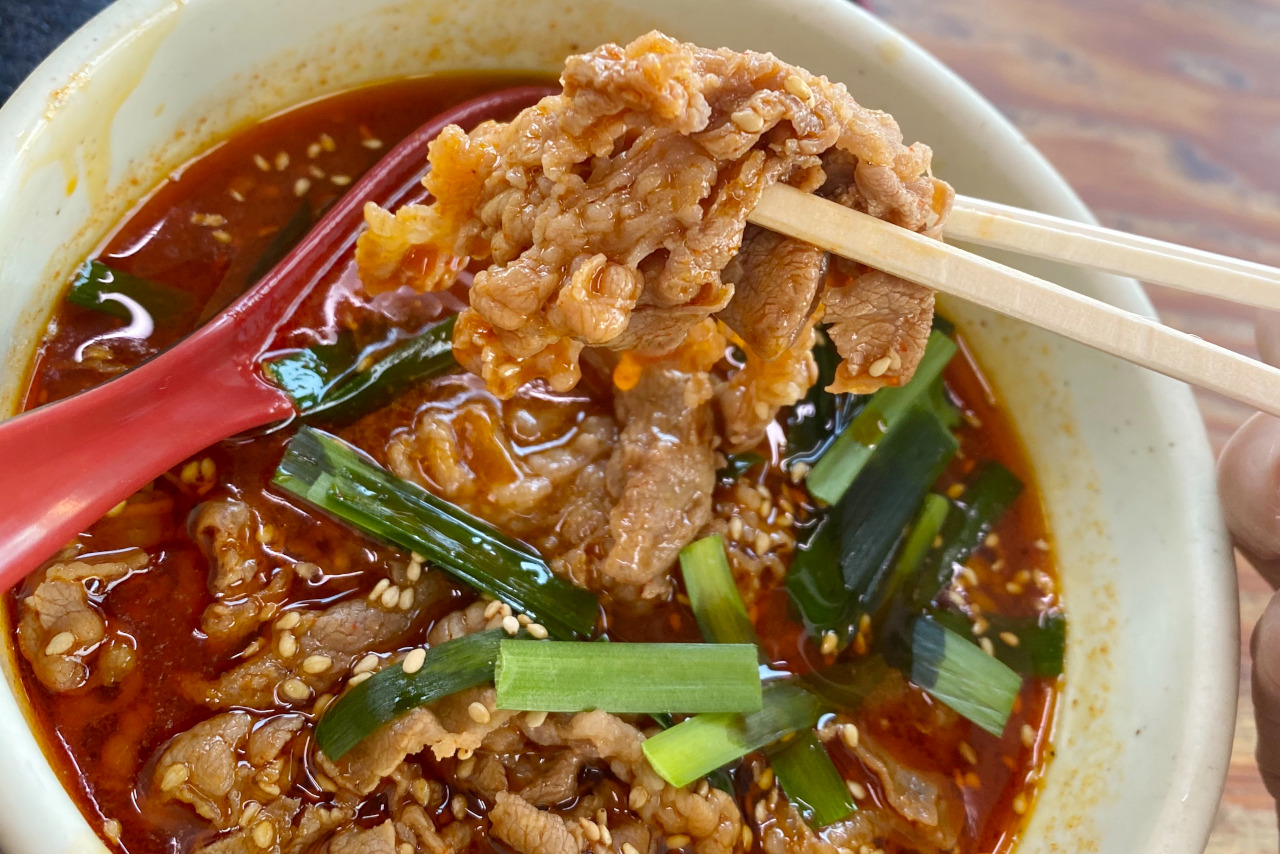 都賀 餃子の並商 限定ピリ辛カルビつけめんがスタミナ満点でヤバイ旨さ!肉とつけ麺がタッグを組んだらこうなってしまうのか