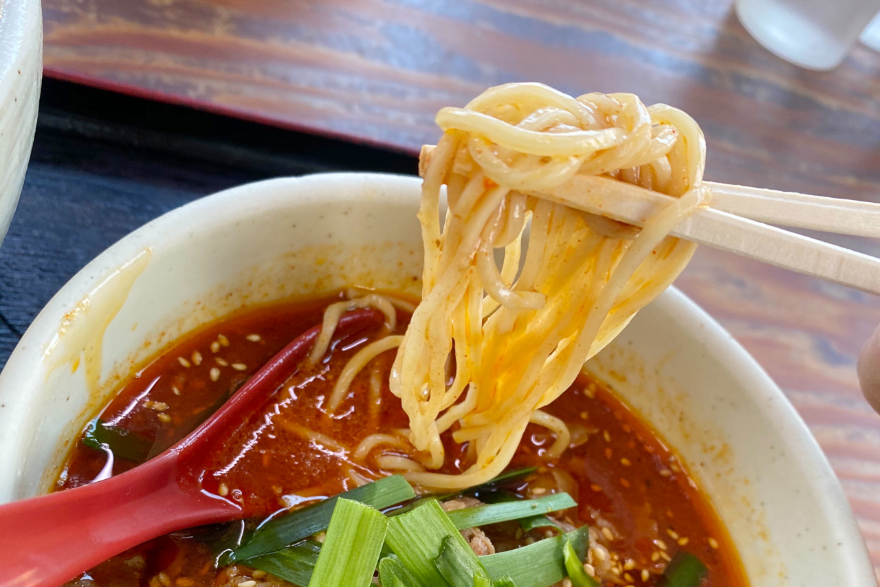 都賀 餃子の並商 限定ピリ辛カルビつけめんがスタミナ満点でヤバイ旨さ!肉とつけ麺がタッグを組んだらこうなってしまうのか