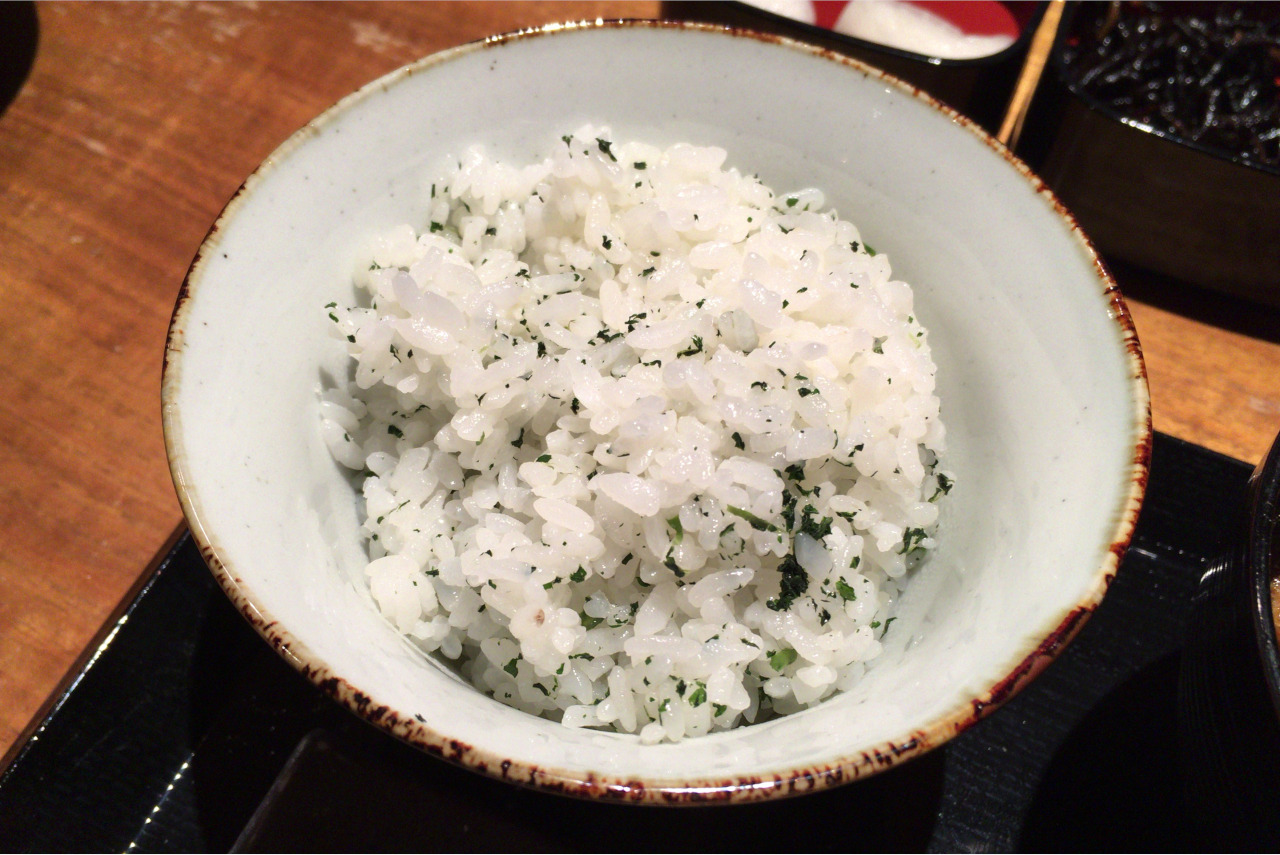 葭川公園すぐの岡本庵 冬限定のミルキーな大粒牡蠣フライ＆しっとり柔らかヒレカツが美味しすぎて失神寸前