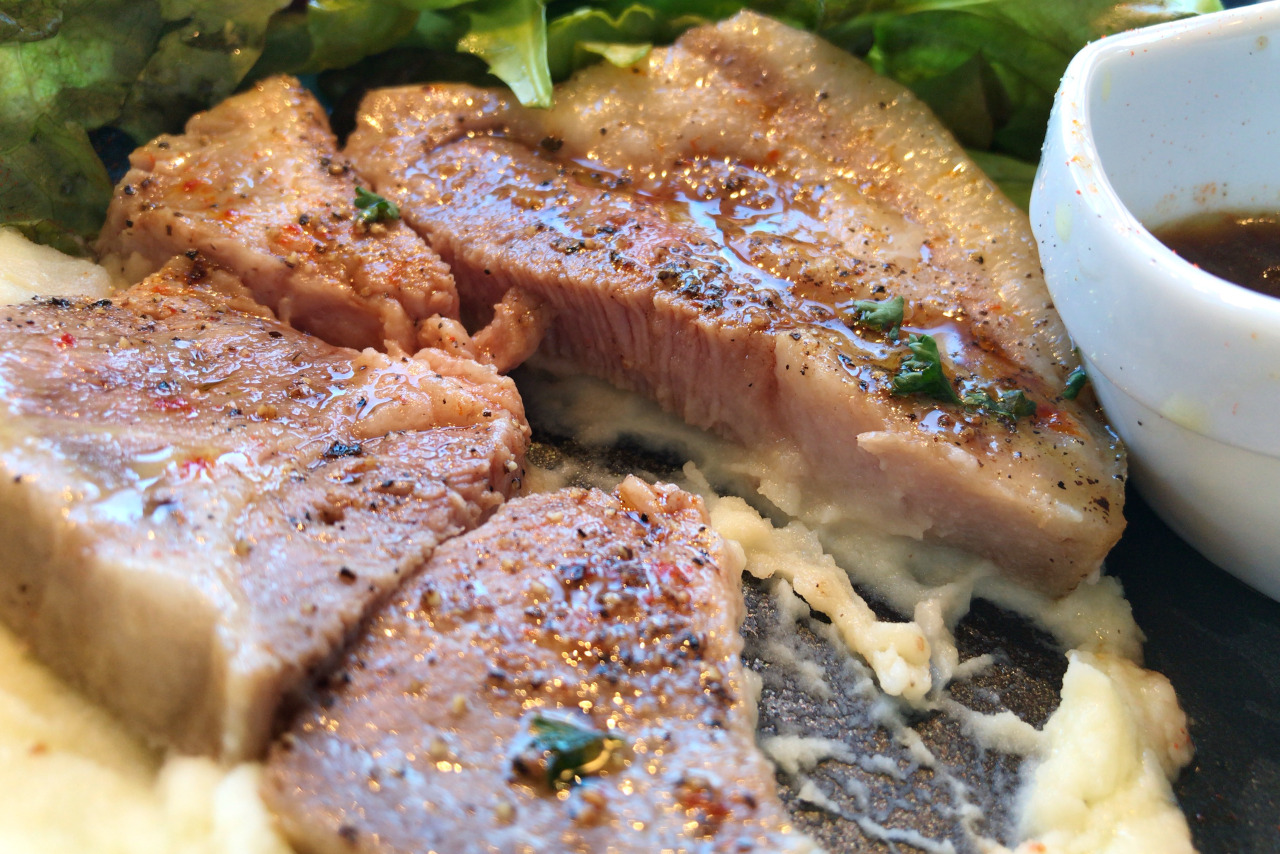 ユーカリが丘に新規オープン 入母屋珈琲ランチのローストポークはもっちり柔らか&上品な甘さの絶品ソフトクリームに大満足