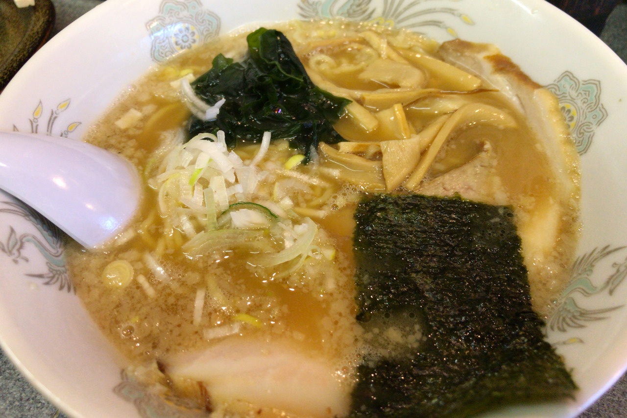 千城台のラーメン屋 めん処時代屋 寂れた外観と侮るなかれザクザク餃子とパワフル系背脂醤油ラーメンが予想外の美味しさ