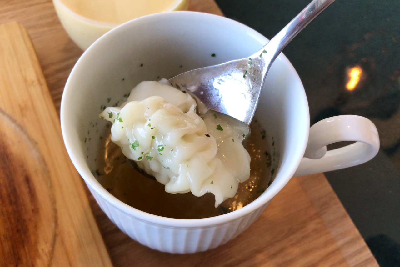御成街道に昨年オープン オリーブカフェダイニングの焼きカレーランチはチーズがとろとろで絶品!濃厚マンゴースムージーもサービス!?