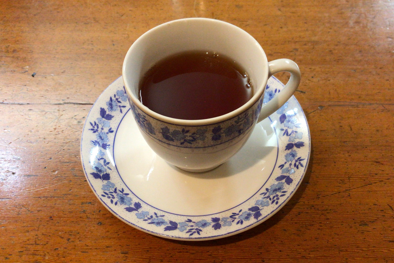 千葉駅から徒歩5分 割烹駿河のランチが豪華すぎ！意外とリーズナブルなサービス御膳（ほっけ開き＆豚の角煮）はサービス精神がすごすぎる