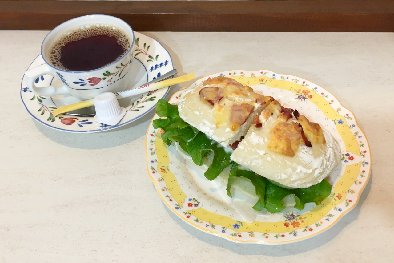 四街道ケーキ屋ティーンカーベルでイートインすると、パンをサンドイッチにアレンジしてもらえるって知ってた?