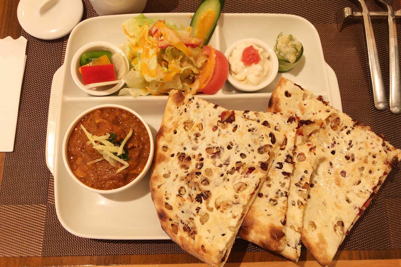 都賀の台のインドカレー ケダーナス ドライフルーツナンのジューシーで重たすぎる甘さが甘党でも悶絶レベルでたまらない