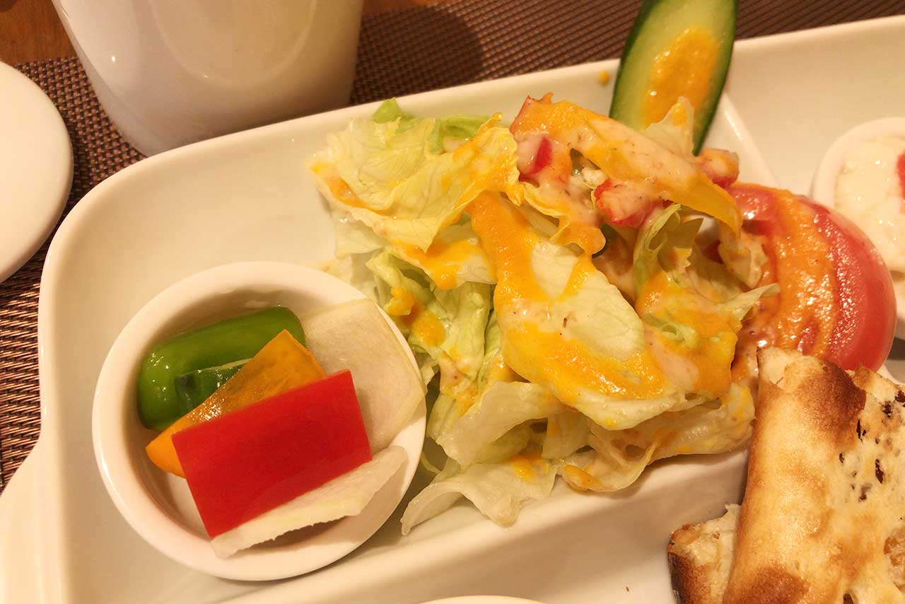 都賀の台のインドカレー ケダーナス ドライフルーツナンのジューシーで重たすぎる甘さが甘党でも悶絶レベルでたまらない