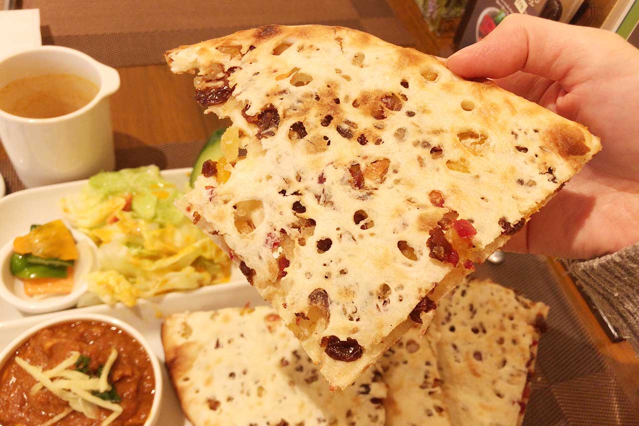 都賀の台のインドカレー ケダーナス ドライフルーツナンのジューシーで重たすぎる甘さが甘党でも悶絶レベルでたまらない