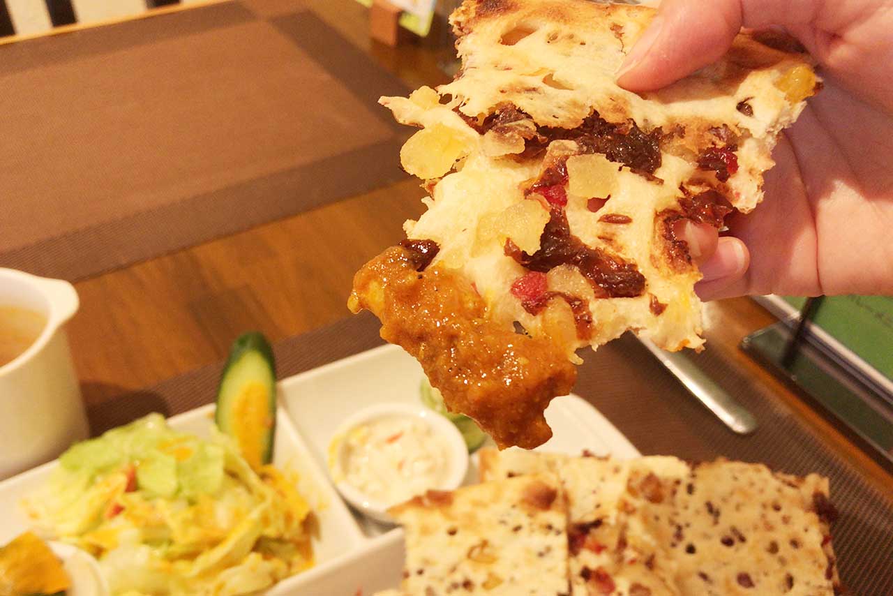 都賀の台のインドカレー ケダーナス ドライフルーツナンのジューシーで重たすぎる甘さが甘党でも悶絶レベルでたまらない