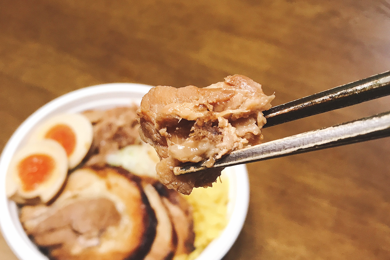 餃子の並商で神の食べるご飯「並商ごはん」をテイクアウト!ずっしりチャーシューとトロける軟骨が中毒性ありすぎな件