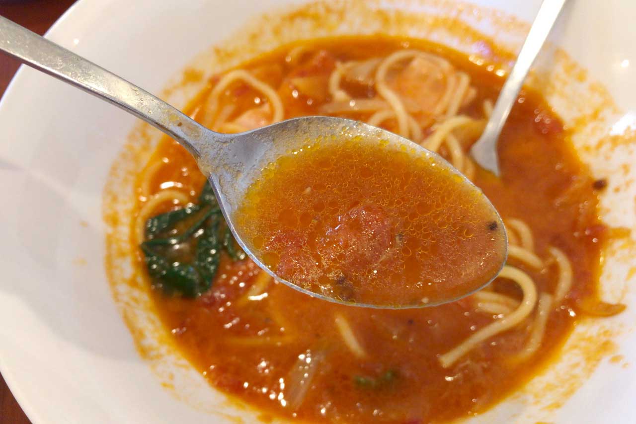 四街道に新オープンのパスタエイト 子連れママに優しいスパゲッティ専門店で頂く厚切りベーコンとほうれん草のトマトスープパスタが本格派すぎた