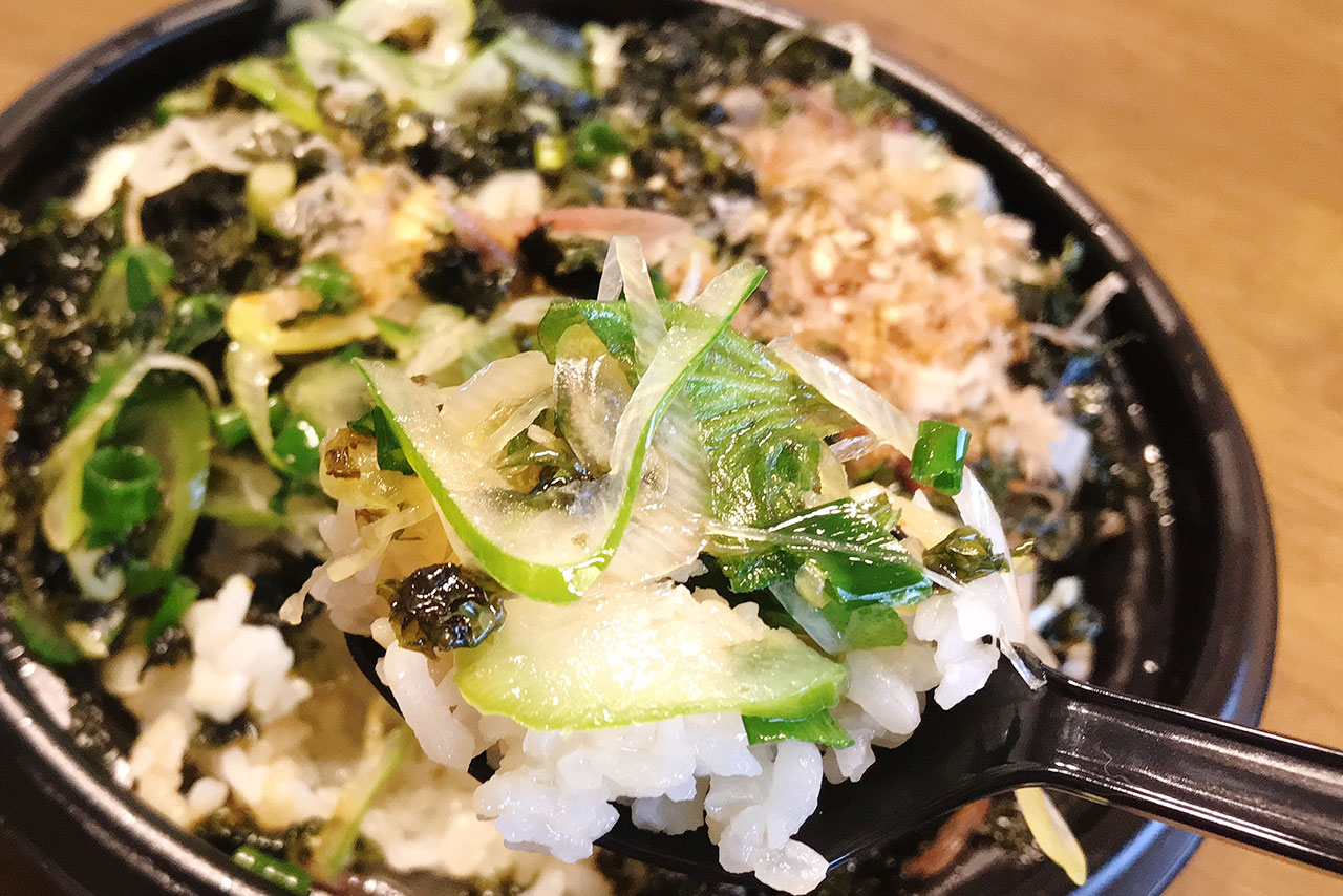 四街道カフェローマのテイクアウトが最強すぎ！黒のりネギご飯もしらす丼も絶品な上にケーキ買ったらプリンがサービス！？