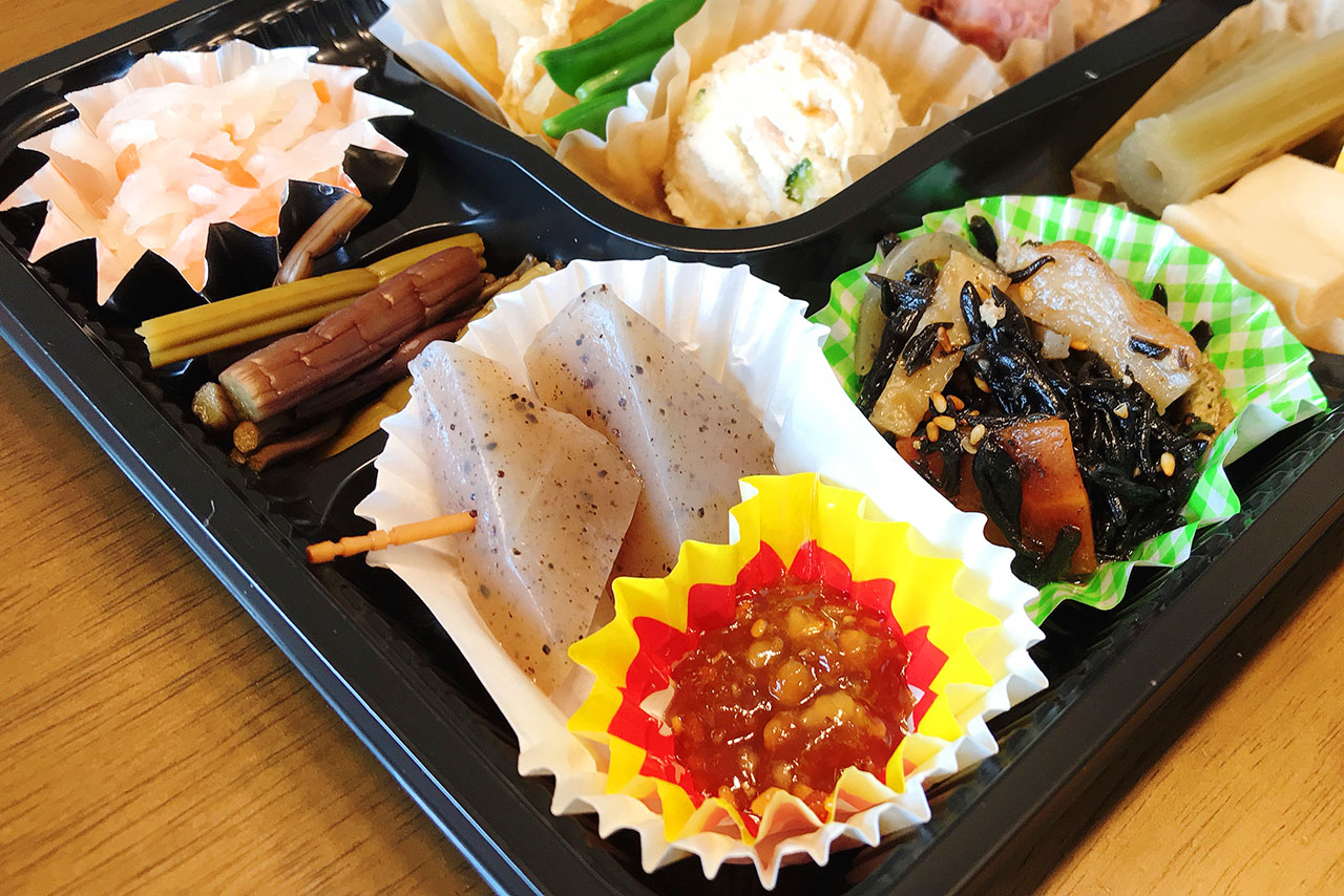 四街道のてまめやでもテイクアウト開始!無添加食材のおばんざいが豊富な人気釜めし膳がお弁当になったので持ち帰ってみた