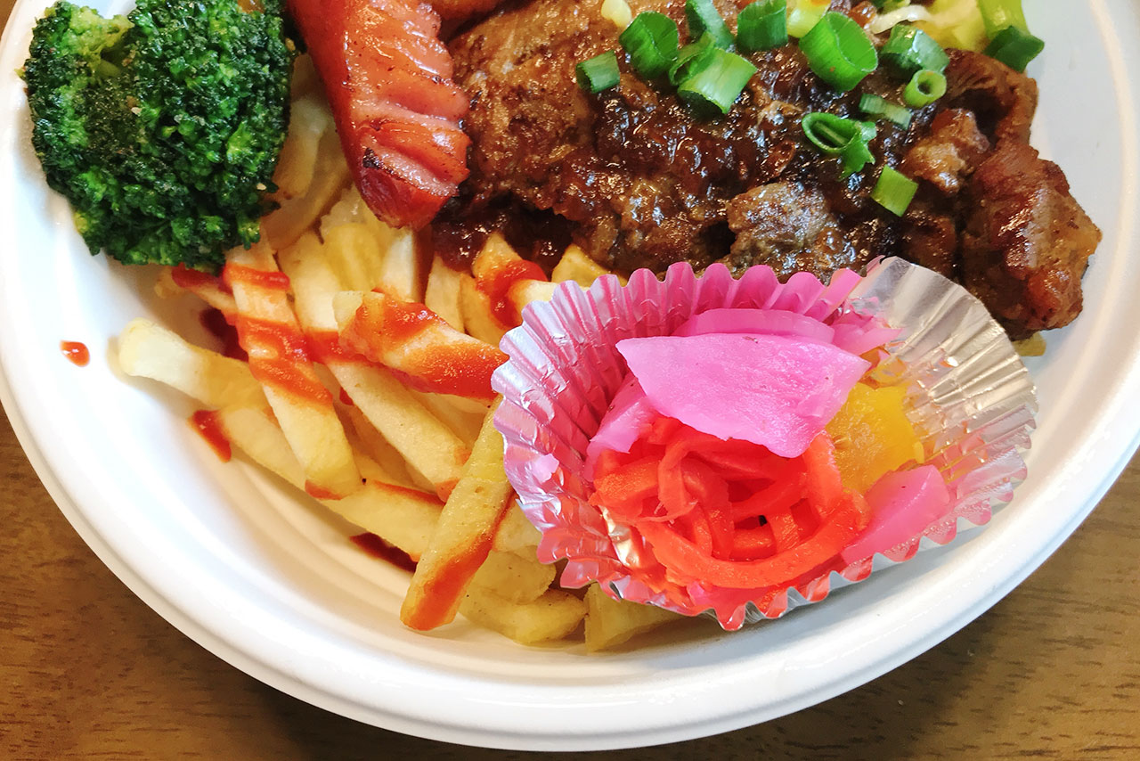 四街道駅近くの洋食ken-ta(けんた)日替わりテイクアウトのステーキ丼はしっとりジューシーな絶品お肉が破壊力抜群だった