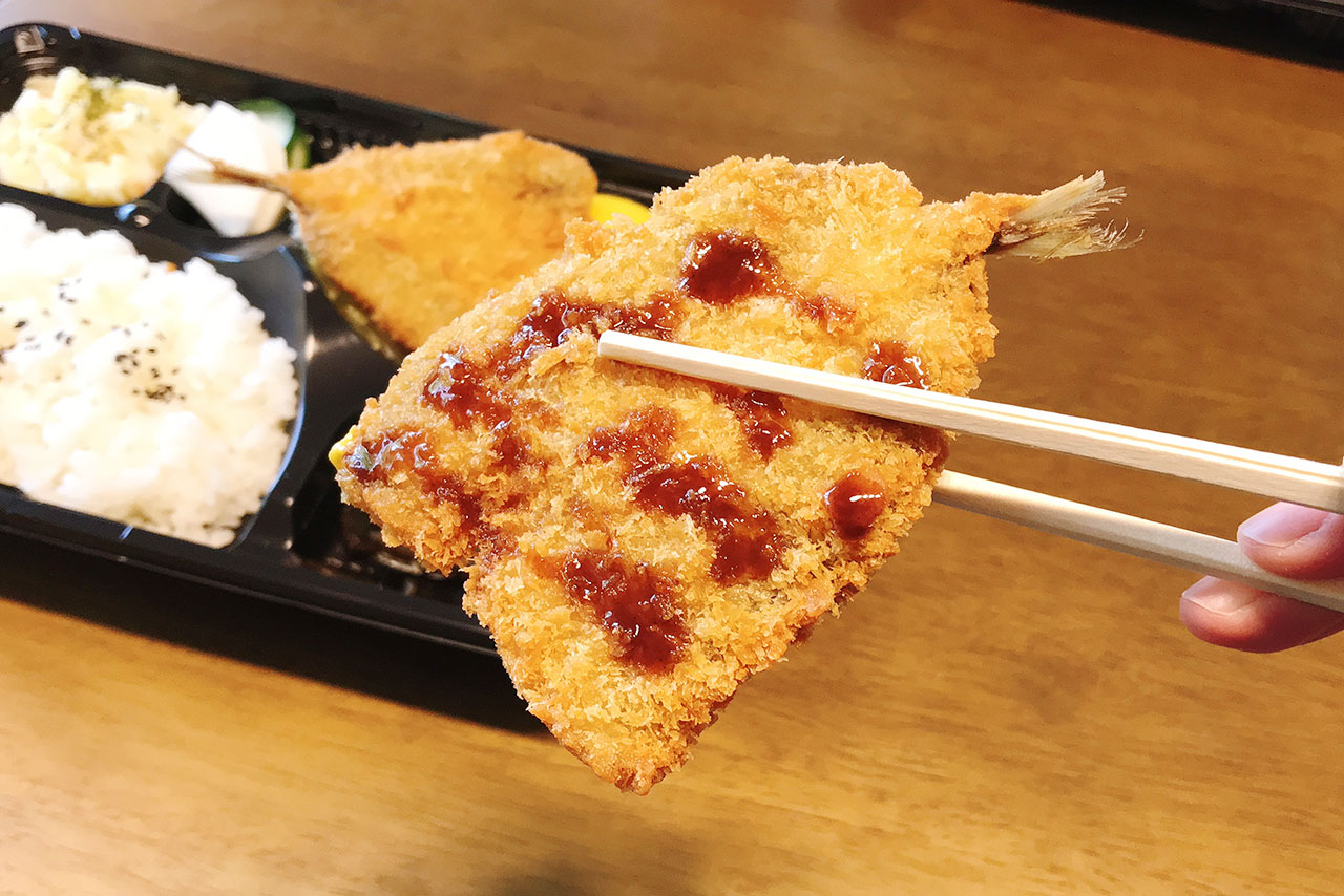 四街道駅前のゆるり庵 四街道処のテイクアウトはワンコインから！選んだアジフライ弁当はサクサクでハイレベルな仕上がりに大満足！