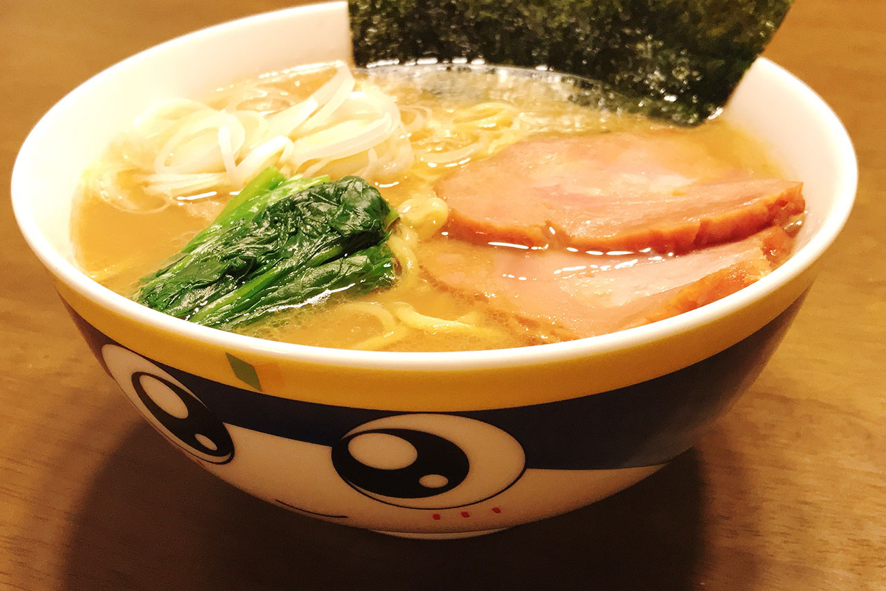 ラーメン山岡家 千葉若葉区店でテイクアウトできるだと！？再現率ハンパない高クオリティのクサさに痺れるインスタントラーメン