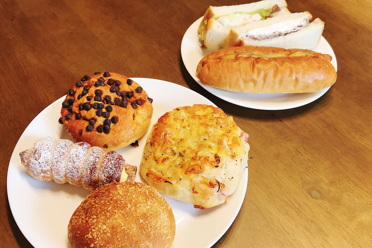 四街道めいわに小鳥パンが新オープン！品揃えが豊富すぎて選べないほどたくさんのパンが並ぶ可愛らしいベーカリー