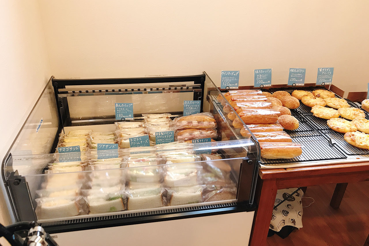 四街道めいわに小鳥パンが新オープン！品揃えが豊富すぎて選べないほどたくさんのパンが並ぶ可愛らしいベーカリー