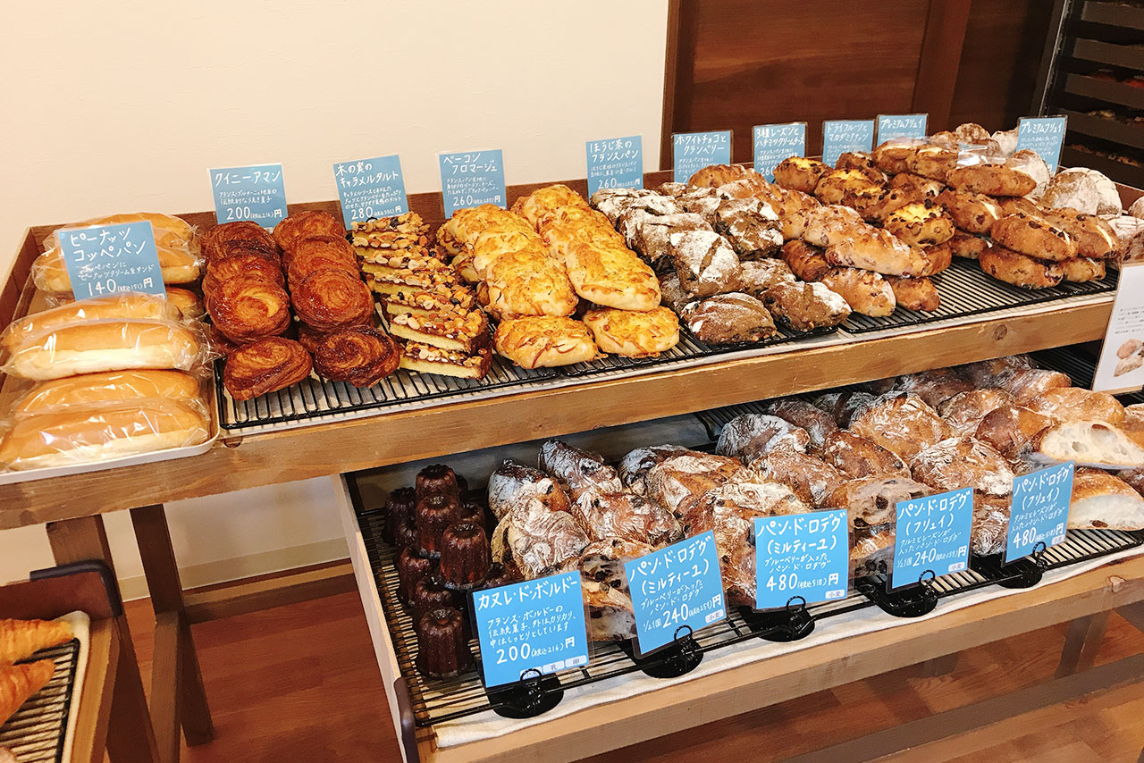 四街道めいわに小鳥パンが新オープン！品揃えが豊富すぎて選べないほどたくさんのパンが並ぶ可愛らしいベーカリー