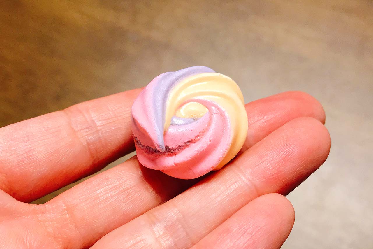 四街道でマカロンの自動販売機を発見！ノコボンボンの瓶入りマカロンとメレンゲ菓子は美味しいだけじゃなくて見た目もかわいすぎた