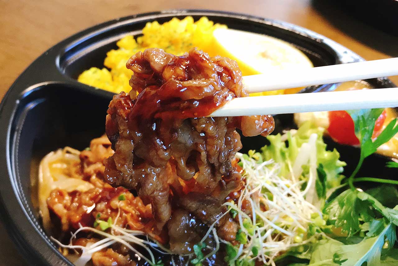 都賀のクリスタルヒーリングカフェはウーバーイーツ対応！野菜とお肉で大満足なランチプレートを早速頼んでみた！