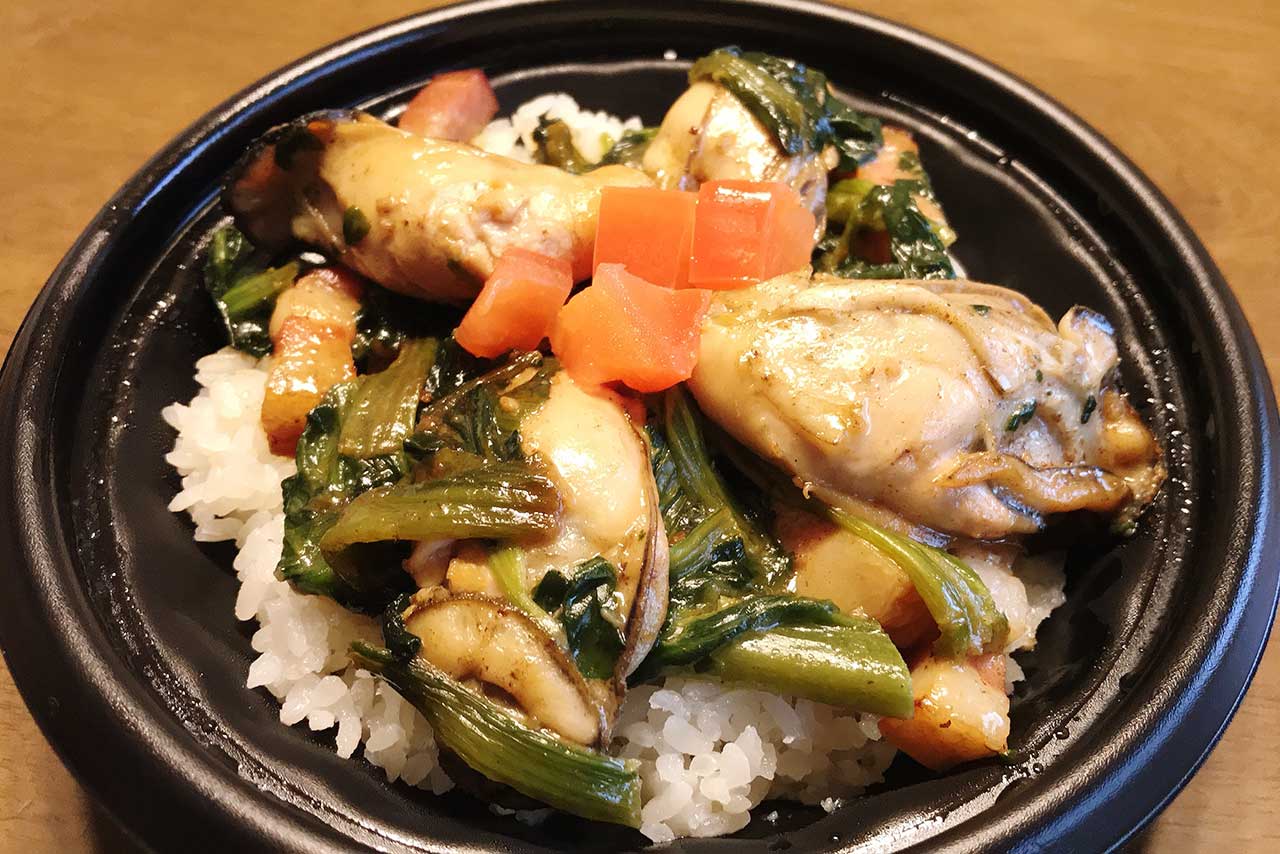 四街道カフェローマに牡蠣登場！ぷりぷりな巨大牡蠣が乗ったカキベー丼とカキとじ丼はどっちもテイクアウトOKな贅沢メニュー