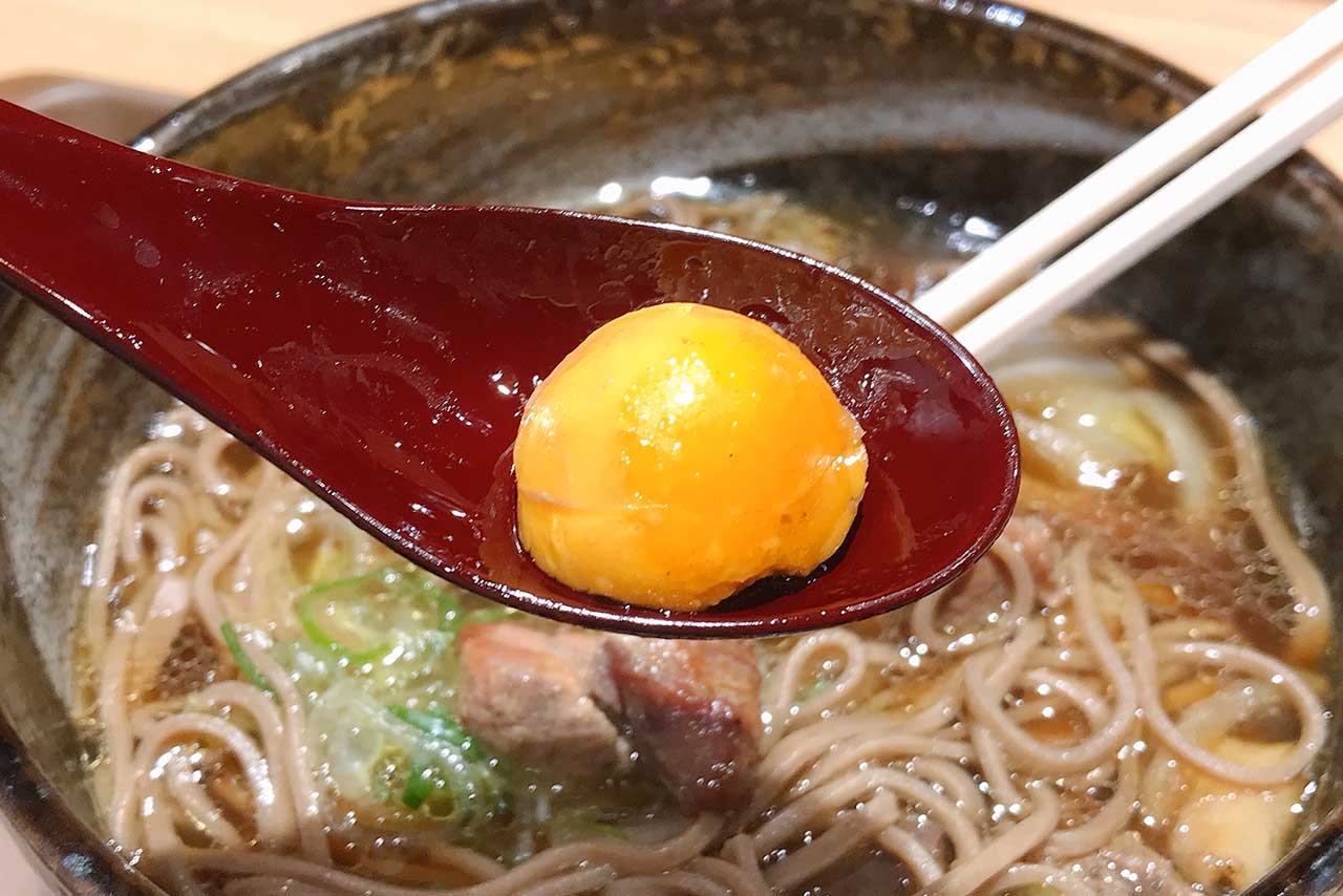 イコアスに新オープンした美唄そば大地でとりモツそばを実食!鶏だしの効いた濃厚スープがたまらない一杯