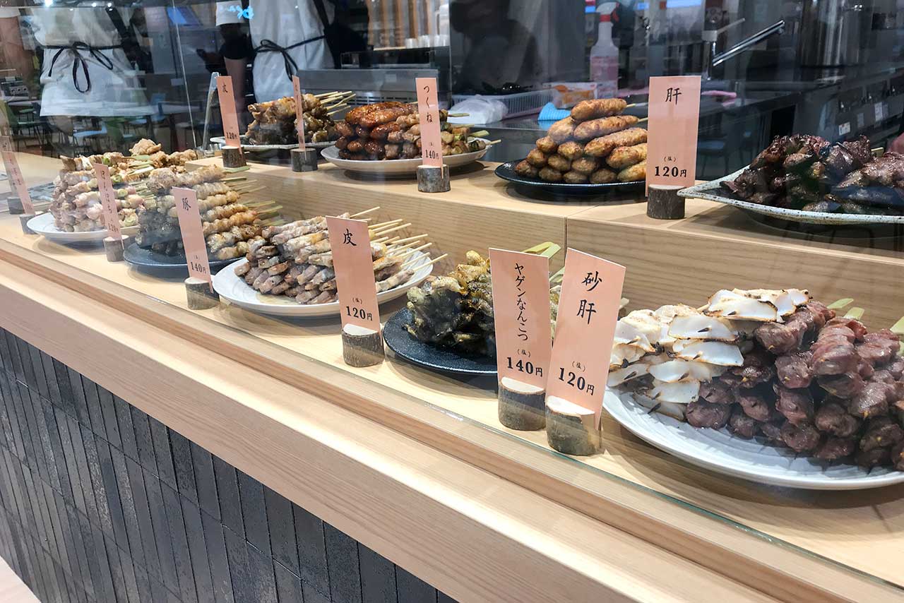 イコアスに新オープンした美唄そば大地でとりモツそばを実食!鶏だしの効いた濃厚スープがたまらない一杯