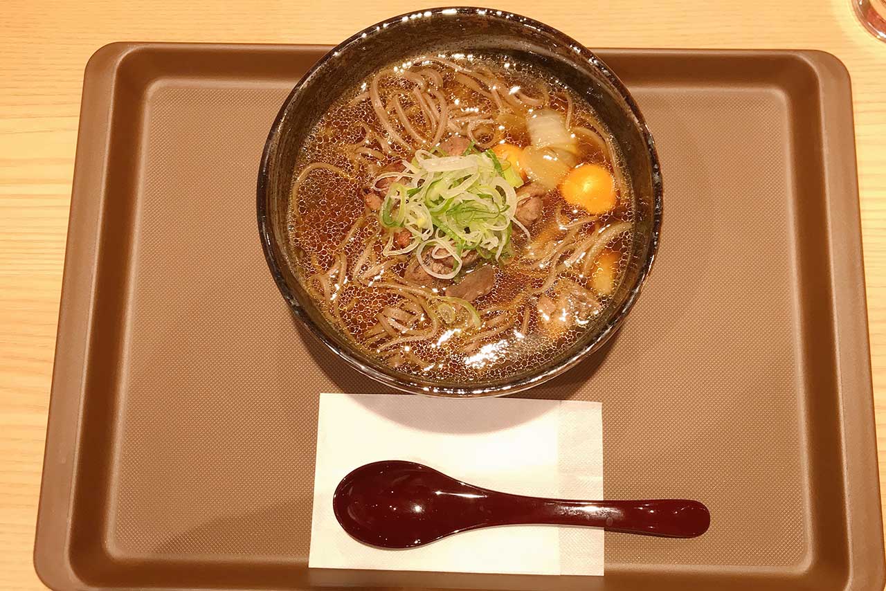 イコアスに新オープンした美唄そば大地でとりモツそばを実食!鶏だしの効いた濃厚スープがたまらない一杯