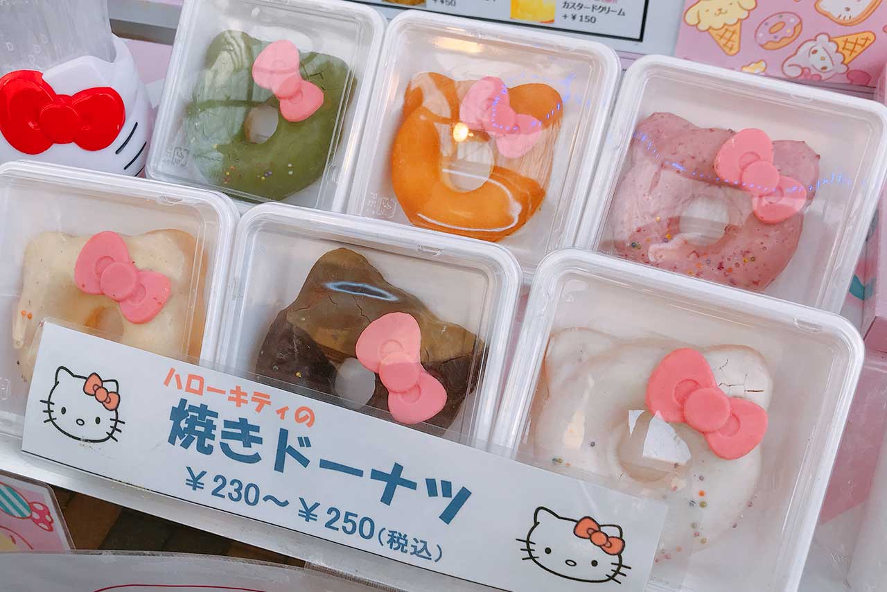 酒々井アウトレットでキティとマイメロのクレープ食べてきた！サンリオキャラの限定グッズやスイーツがあるカフェワゴン？