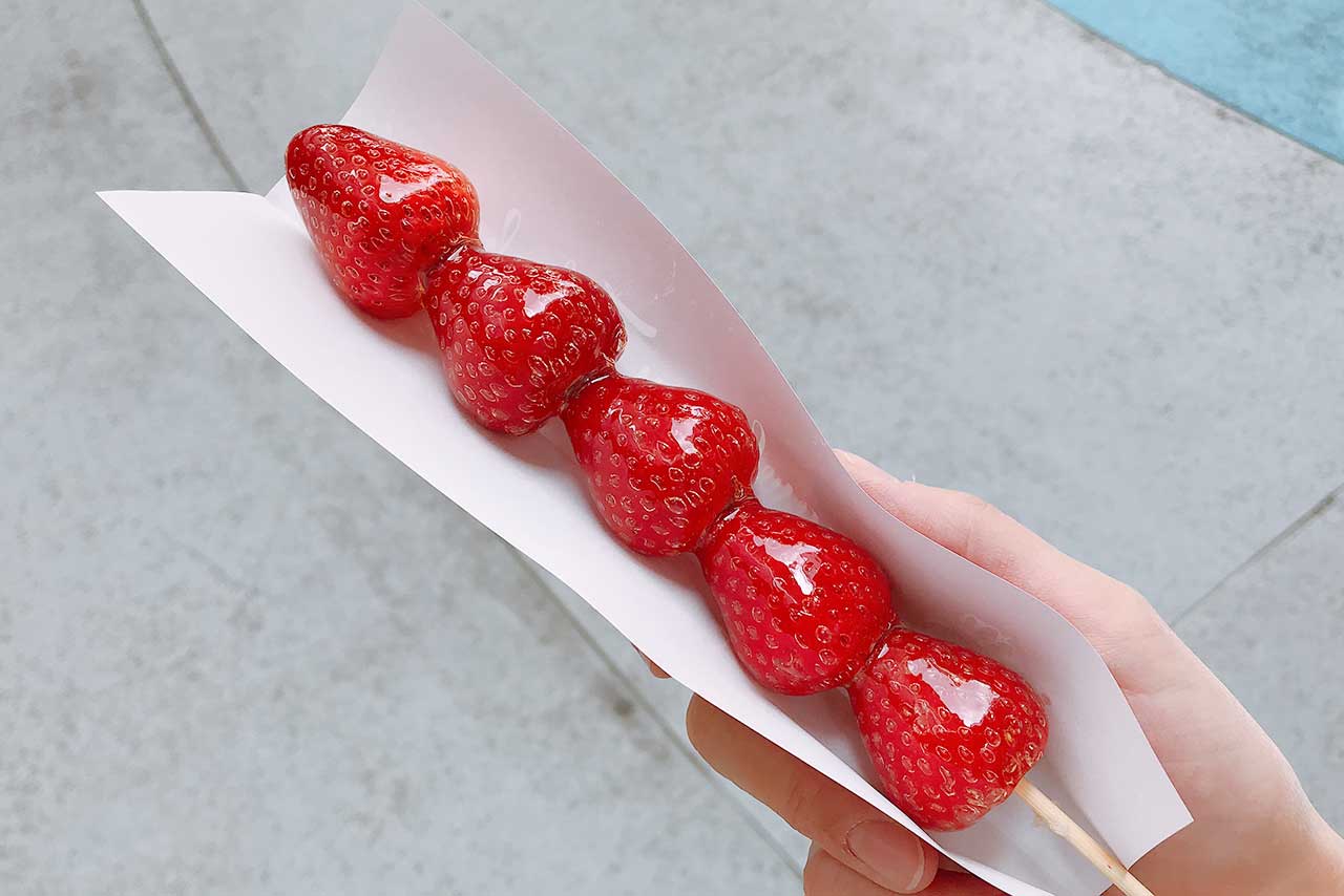 ストロベリーフェチ&ファンキーモンキーバナナがららぽーと船橋に再オープン!ツヤツヤいちご飴とバナナジュースのフルーツづくしが贅沢や〜