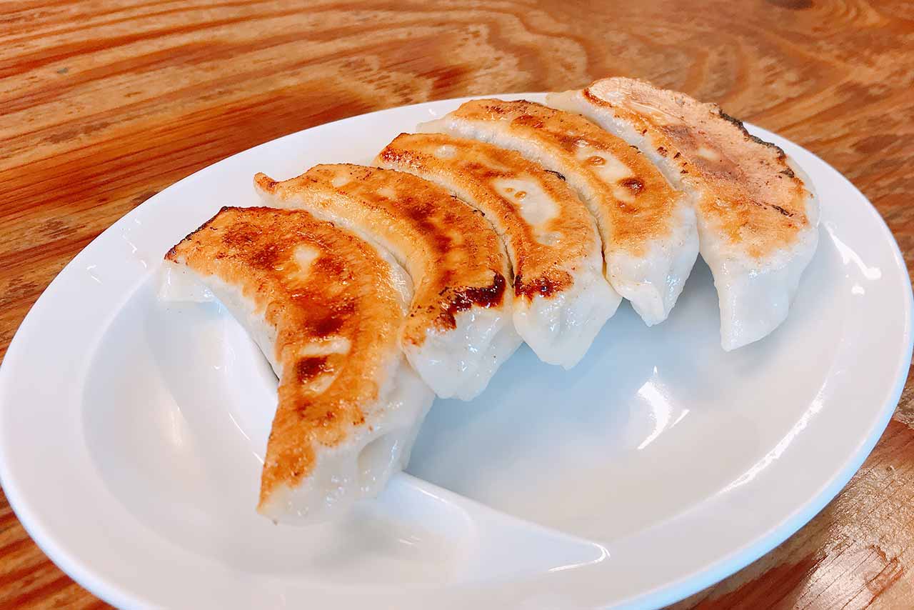 餃子の並商2021年の隠れた逸品ジャークチキンごはんに感動の嵐！背脂そばも侮れない